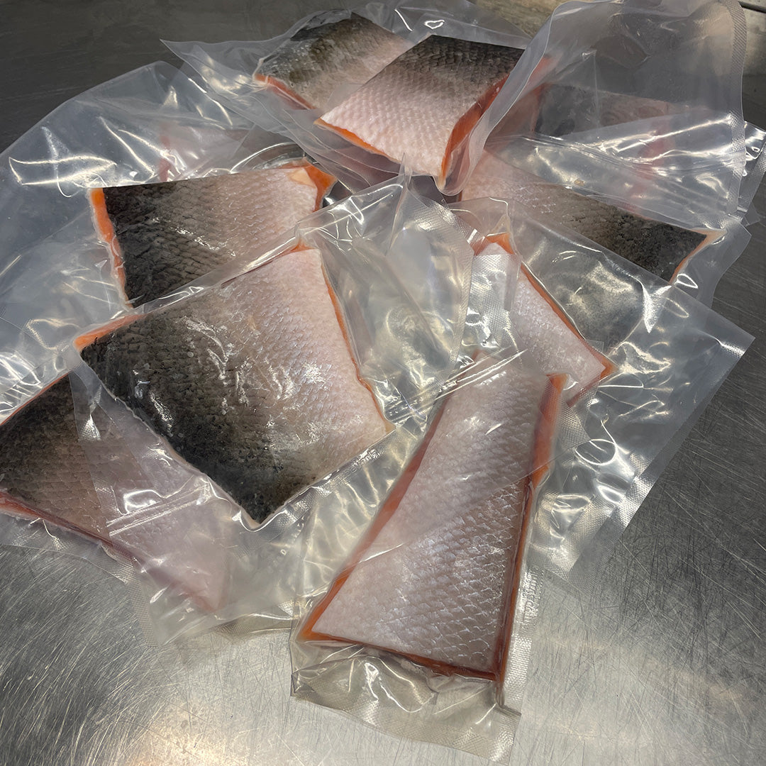Lax stjärtbitar 1 kg – odlad Färöarna  🇫🇴